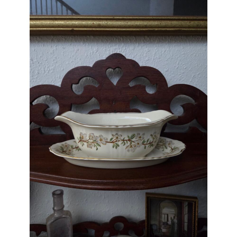 Syracuse China Orchard Gravy Boat w/ Attached Underplate 1940s–50s Vintage